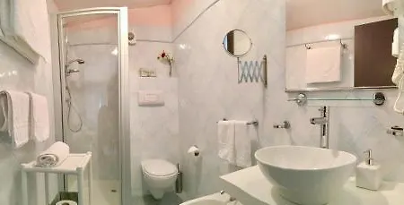 Hotel Scilla 3*