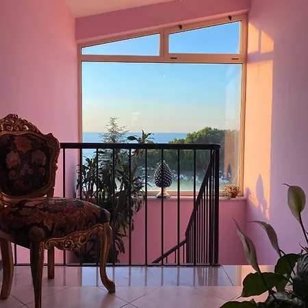 Hotel Scilla 3* שילה