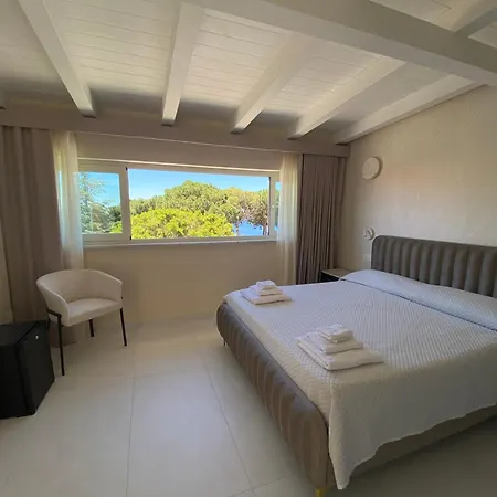 Hotel Scilla שילה