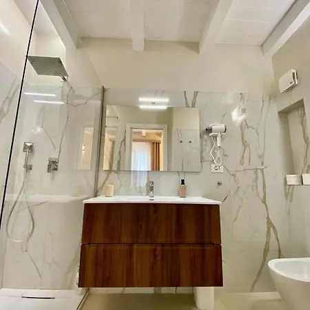Hotel Scilla מלון שילה