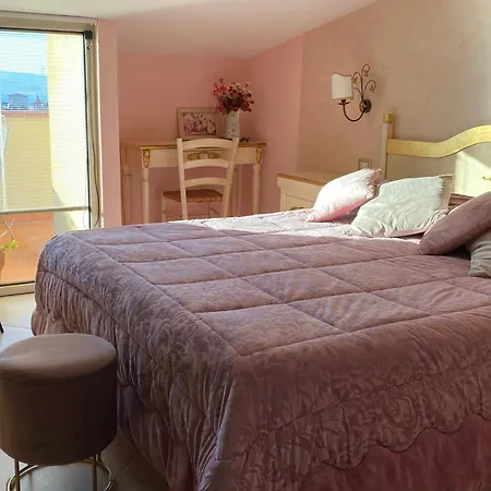 Hotel Scilla 3* שילה