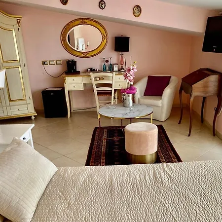 מלון Hotel Scilla שילה