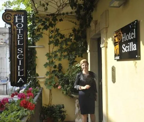 Hotel Scilla מלון 3*