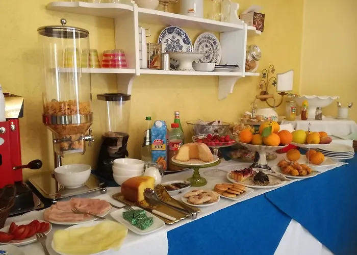 Hotel Scilla מלון 3*